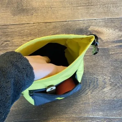 Bolehkah saya mencari beg galas sukan dengan reka bentuk reflektif?